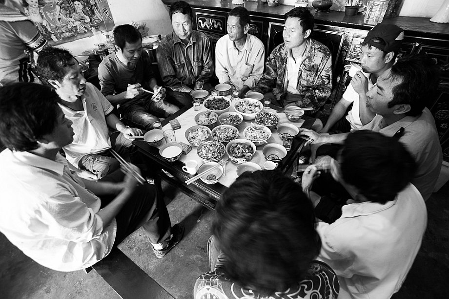 Yuanyang, lunch w domu lokalnego ważniaka (Yunnan (Chiny) 2012, część 2/2)